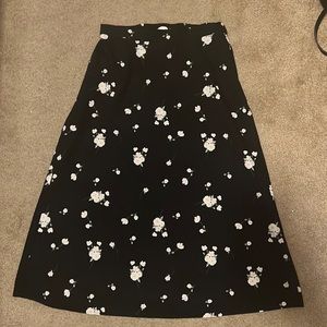 Cute and Comfy Mídi Skirt